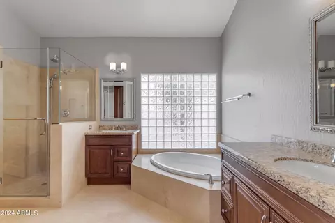 Bath - 2402 E Mountain Vista Dr, Phoenix, AZ 85048 photo 1 of 3