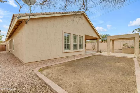 Exterior - 2402 E Mountain Vista Dr, Phoenix, AZ 85048 photo 8 of 9