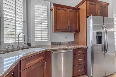 Kitchen - 2402 E Mountain Vista Dr, Phoenix, AZ 85048 photo 4 of 6