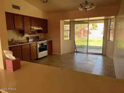 1326 E Shangri La Rd, Phoenix, AZ 85020 photo 5