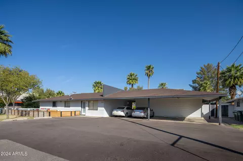 822 E Rose Ln, Phoenix, AZ 85014 photo 2