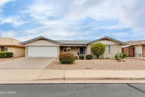 7916 E Navarro Ave, Mesa, AZ 85209
