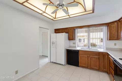 Kitchen - 7916 E Navarro Ave, Mesa, AZ 85209 photo 1 of 4
