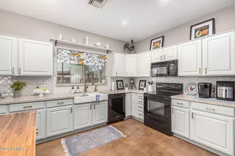 Kitchen - 22107 S 155th Pl, Gilbert, AZ 85298 photo 2 of 5
