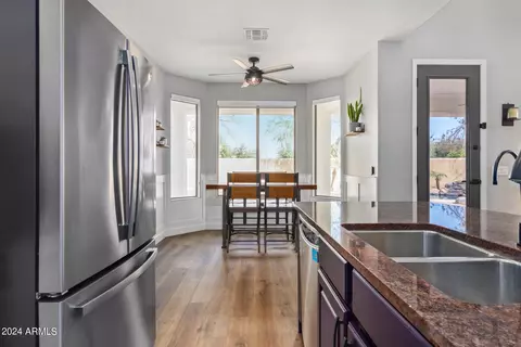 Kitchen - 3707 S Vineyard Ave, Gilbert, AZ 85297 photo 5 of 5