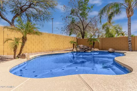 Exterior - 3707 S Vineyard Ave, Gilbert, AZ 85297 photo 9 of 19