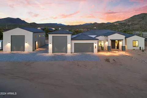 39951 N 26th St, Cave Creek, AZ 85331