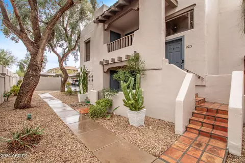 7300 N Dreamy Draw Dr #223, Phoenix, AZ 85020