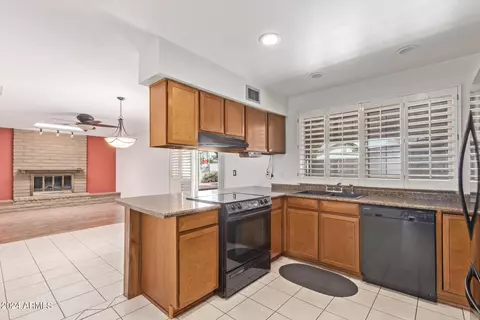 Kitchen - 2501 E Golden St, Mesa, AZ 85213 photo 3 of 3