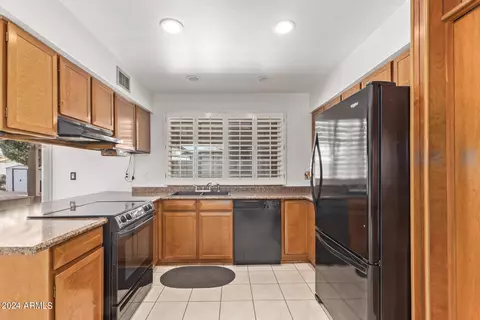 Kitchen - 2501 E Golden St, Mesa, AZ 85213 photo 2 of 3