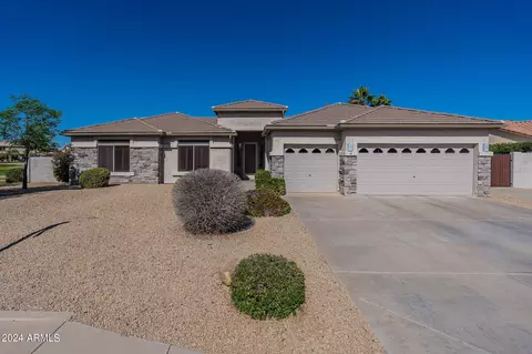 688 S Roanoke St, Gilbert, AZ 85296