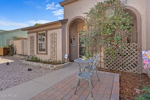 Exterior - 1303 E Morrow Dr, Phoenix, AZ 85024 photo 2 of 6