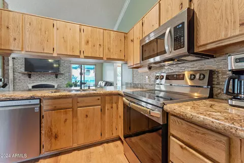 Kitchen - 1303 E Morrow Dr, Phoenix, AZ 85024 photo 4 of 7