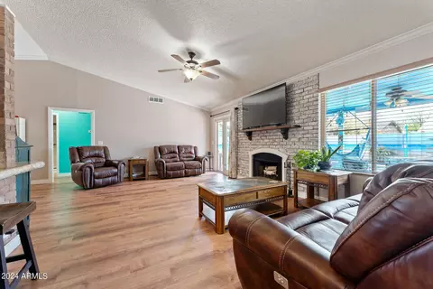 Living - 1303 E Morrow Dr, Phoenix, AZ 85024 photo 3 of 5