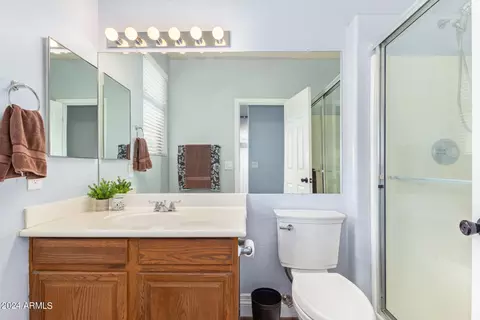 Bath - 9935 E Nopal Ave, Mesa, AZ 85209 photo 5 of 5