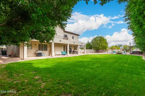 Exterior - 9935 E Nopal Ave, Mesa, AZ 85209 photo 10 of 16