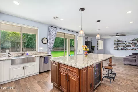 Kitchen - 9935 E Nopal Ave, Mesa, AZ 85209 photo 1 of 4
