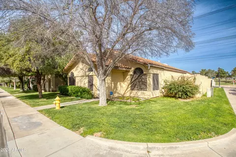 Exterior - 968 E Hearne Way, Gilbert, AZ 85234 photo 2 of 8