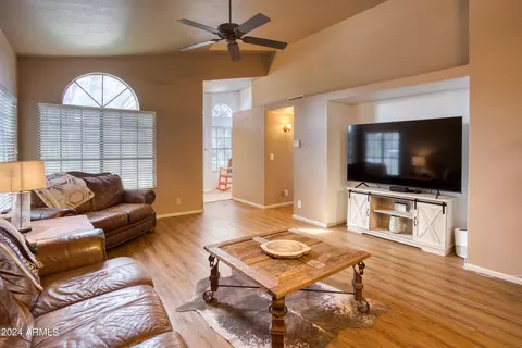 Living - 968 E Hearne Way, Gilbert, AZ 85234 photo 1 of 5