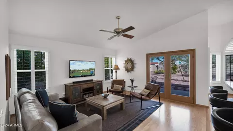 Living - 3926 E Goldfinch Gate Ln, Phoenix, AZ 85044 photo 4 of 6