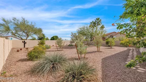 Exterior - 3926 E Goldfinch Gate Ln, Phoenix, AZ 85044 photo 8 of 14