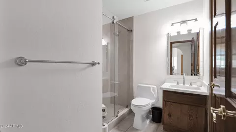 Bath - 3926 E Goldfinch Gate Ln, Phoenix, AZ 85044 photo 1 of 6