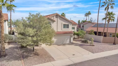 Exterior - 3926 E Goldfinch Gate Ln, Phoenix, AZ 85044 photo 13 of 14