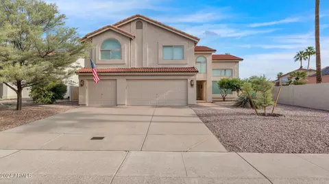 Exterior - 3926 E Goldfinch Gate Ln, Phoenix, AZ 85044 photo 2 of 14