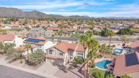 View/Area - 3926 E Goldfinch Gate Ln, Phoenix, AZ 85044 photo 2 of 11