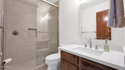 Bath - 3926 E Goldfinch Gate Ln, Phoenix, AZ 85044 photo 5 of 6