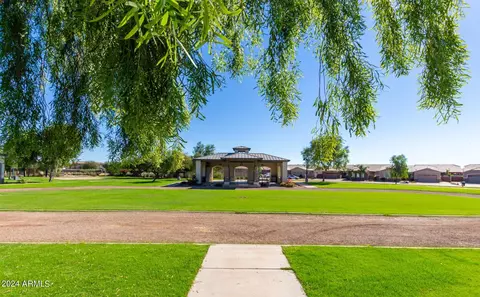 Exterior - 4457 S Squires Ln, Gilbert, AZ 85297 photo 19 of 25