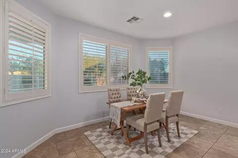 Dining - 4457 S Squires Ln, Gilbert, AZ 85297 photo 4 of 5