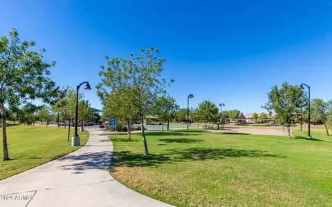 View/Area - 4457 S Squires Ln, Gilbert, AZ 85297 photo 4 of 5
