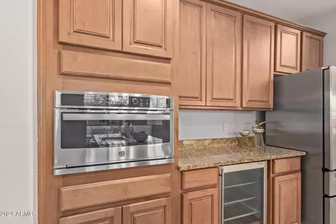 Kitchen - 4457 S Squires Ln, Gilbert, AZ 85297 photo 2 of 6
