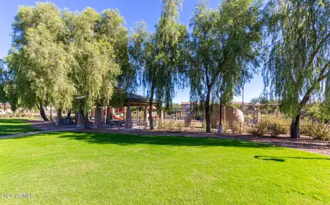 Exterior - 4457 S Squires Ln, Gilbert, AZ 85297 photo 17 of 25