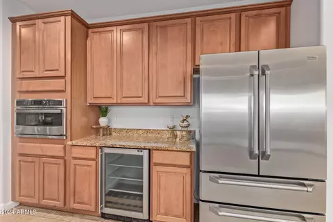 Kitchen - 4457 S Squires Ln, Gilbert, AZ 85297 photo 4 of 6
