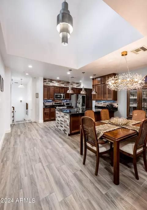 Dining - 3935 E Rough Rider Rd #1007, Phoenix, AZ 85050 photo 2 of 3