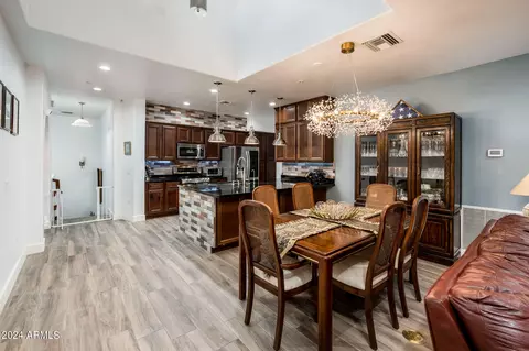 Dining - 3935 E Rough Rider Rd #1007, Phoenix, AZ 85050 photo 3 of 3