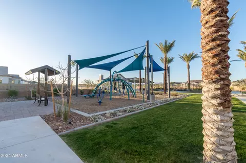 View/Area - 5909 E Redmont Dr, Mesa, AZ 85215 photo 1 of 2