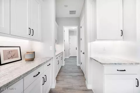 Kitchen - 5909 E Redmont Dr, Mesa, AZ 85215 photo 4 of 4