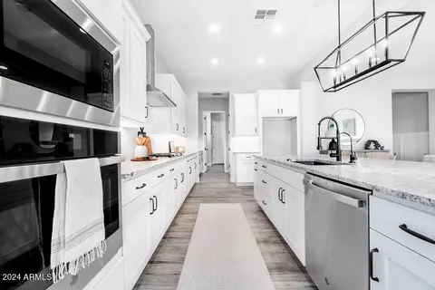 Kitchen - 5909 E Redmont Dr, Mesa, AZ 85215 photo 3 of 4