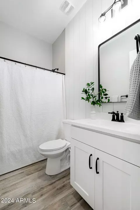Bath - 5909 E Redmont Dr, Mesa, AZ 85215 photo 5 of 5