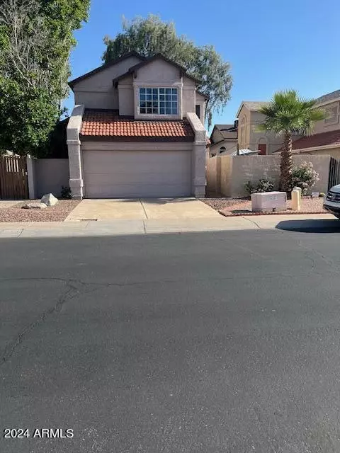 513 E Kristal Way, Phoenix, AZ 85024