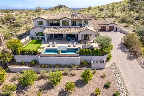 13009 S Warpaint Dr, Phoenix, AZ 85044
