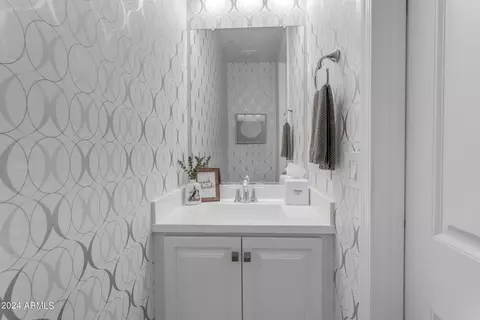 Bath - 1893 S Henry Ln, Gilbert, AZ 85295 photo 1 of 11