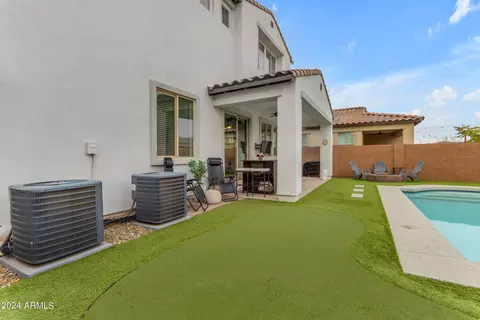 Exterior - 1893 S Henry Ln, Gilbert, AZ 85295 photo 10 of 17