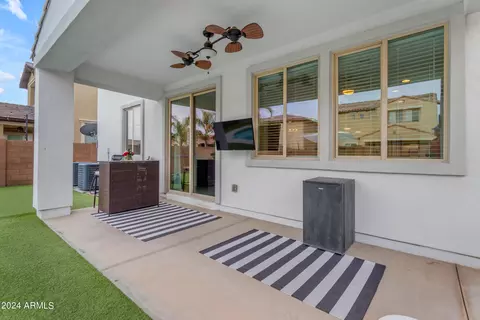 Exterior - 1893 S Henry Ln, Gilbert, AZ 85295 photo 5 of 17