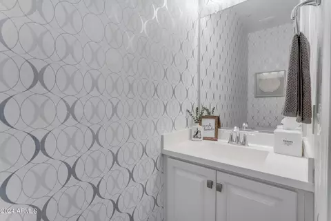 Bath - 1893 S Henry Ln, Gilbert, AZ 85295 photo 2 of 11