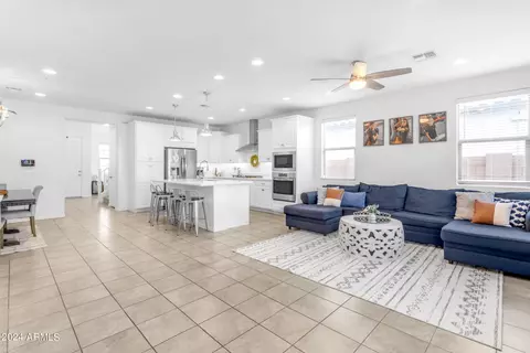 Living - 1893 S Henry Ln, Gilbert, AZ 85295 photo 2 of 3