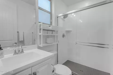 Bath - 1893 S Henry Ln, Gilbert, AZ 85295 photo 3 of 11